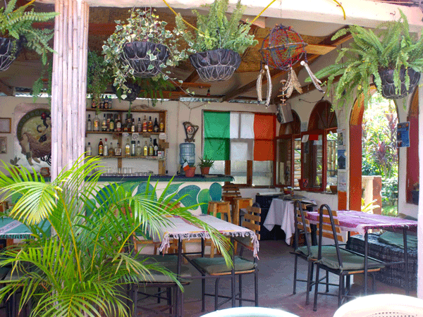 Cloves Bar San Pedro Guatemala