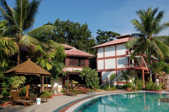 Arwana Resort (Pool view)