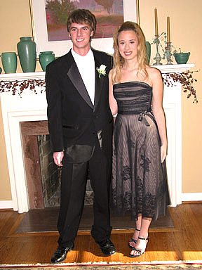 Brian Amy off to Prom s .jpg