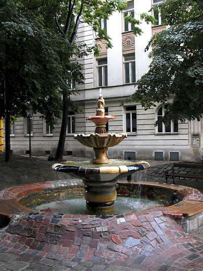 Maison Hundertwasser_5315r.jpg