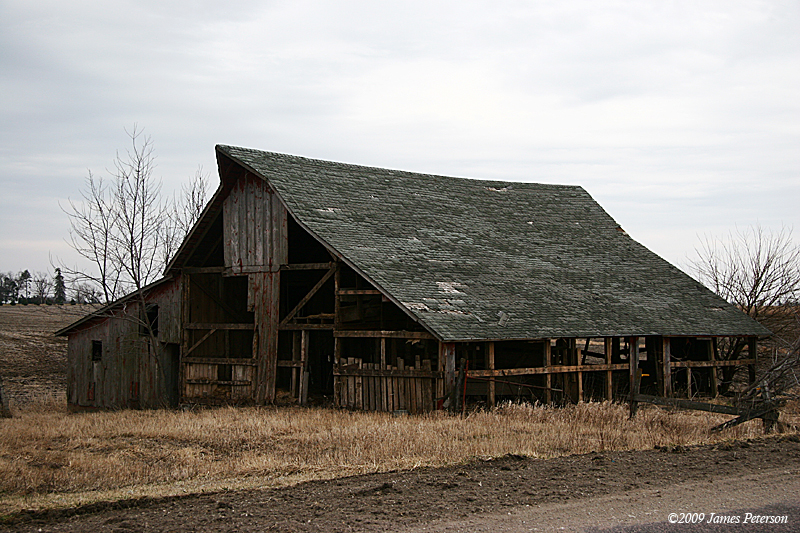 Weathered Barn (40959)