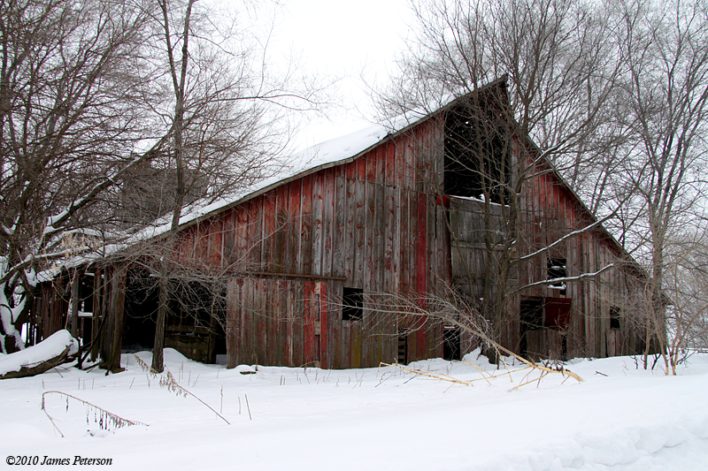 Weathered Barn (5134)