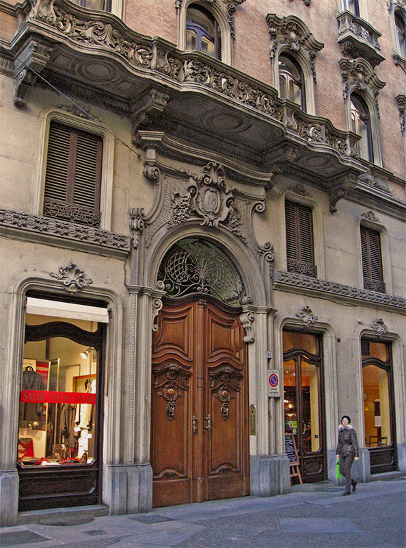 Baroque facade .. 2260