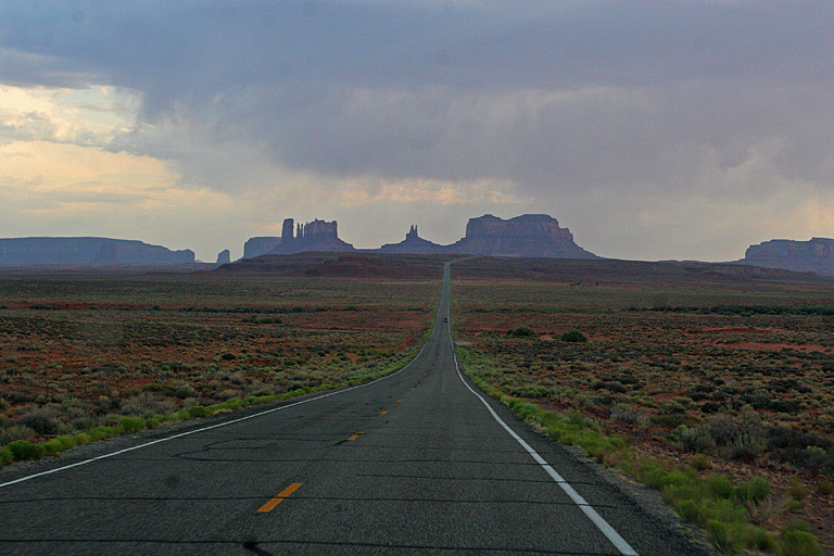 IMG_8825 Approaching Monument Valley.jpg