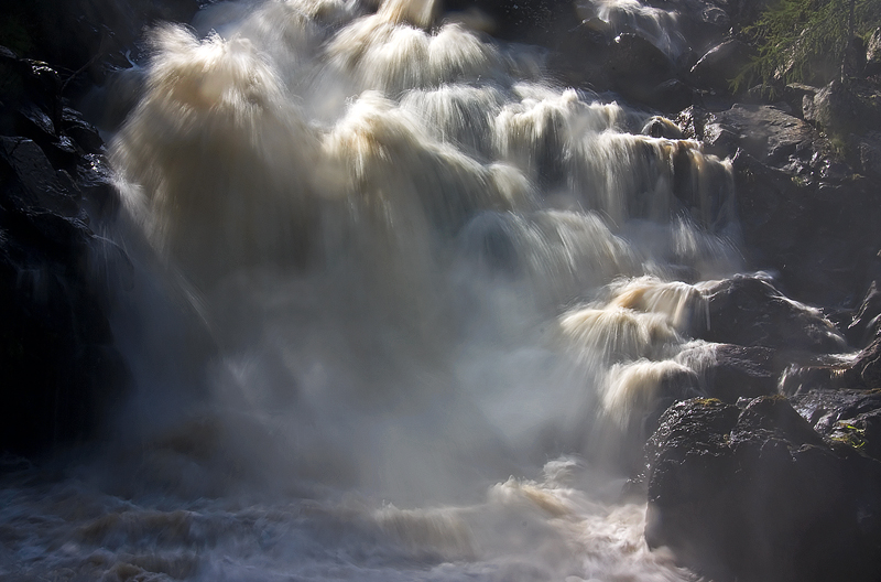 Linn of  Muick - The Sun Breaks Through