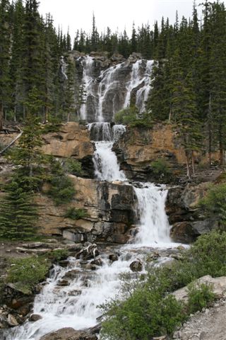 To Peyto Lake