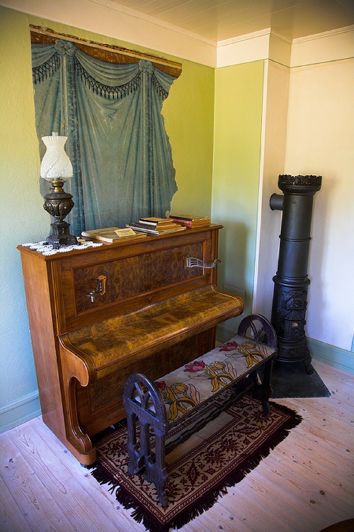 Piano from stergrd farm