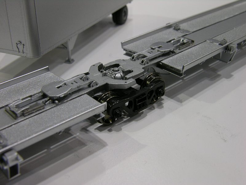 Athearn HO: Trinity Triple 57 Spine Car