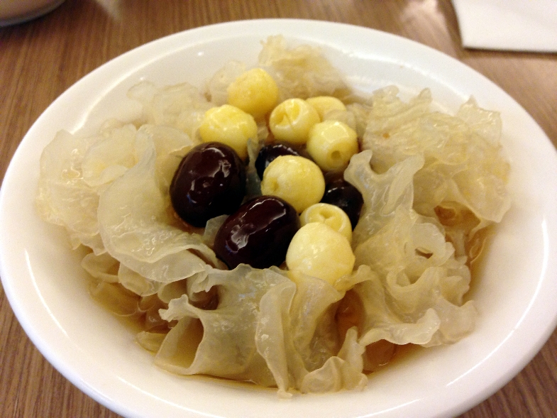Sweet Red Date Lotus Seed and White Fungus Soup