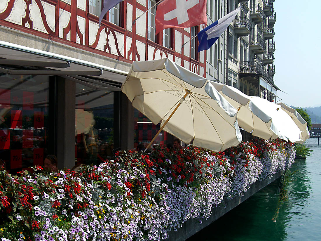 Flower-balcony on the river Reuss