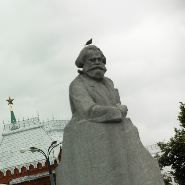 Karl Marx, Teatralnaya Square 018.jpg