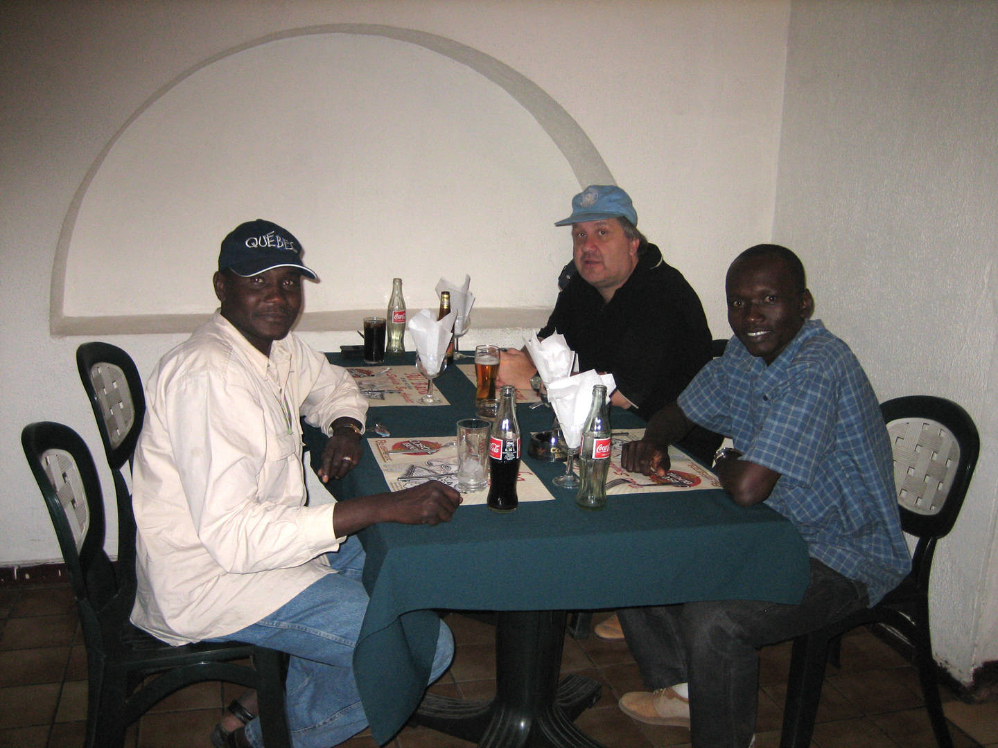 Tchad, Moi, Hamat  et Djim au resto