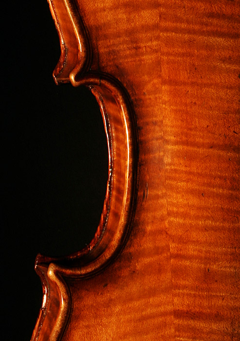 <B>Violin</b> *