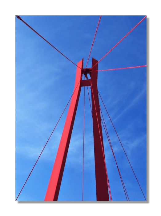 Pylon *