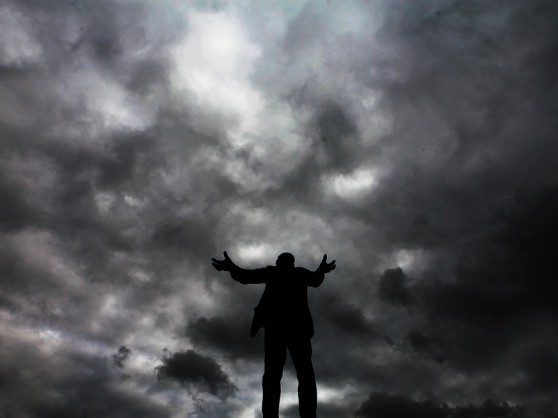 <b>6th Place</b><br>And there was light *<br>by alexeig