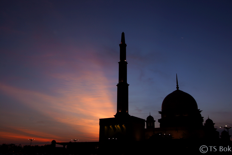 Sunset in Putrajaya.jpg