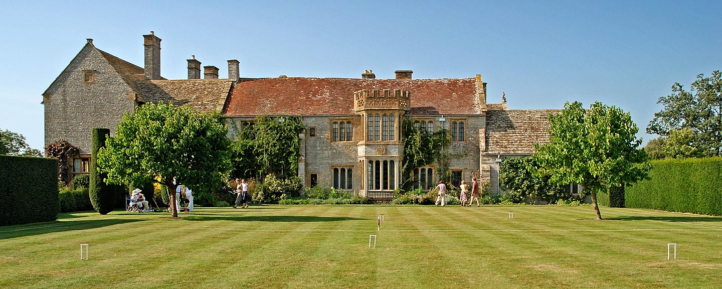 The croquet lawn, Lytes Cary Manor (3364)