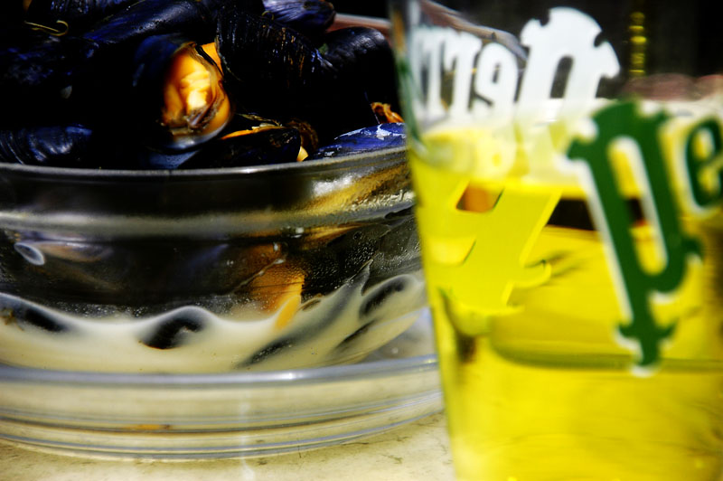 06/09/06 - Moules