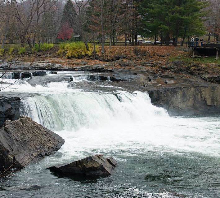 Ohiopyle Falls North Bank.jpg