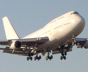 747 AT SFB