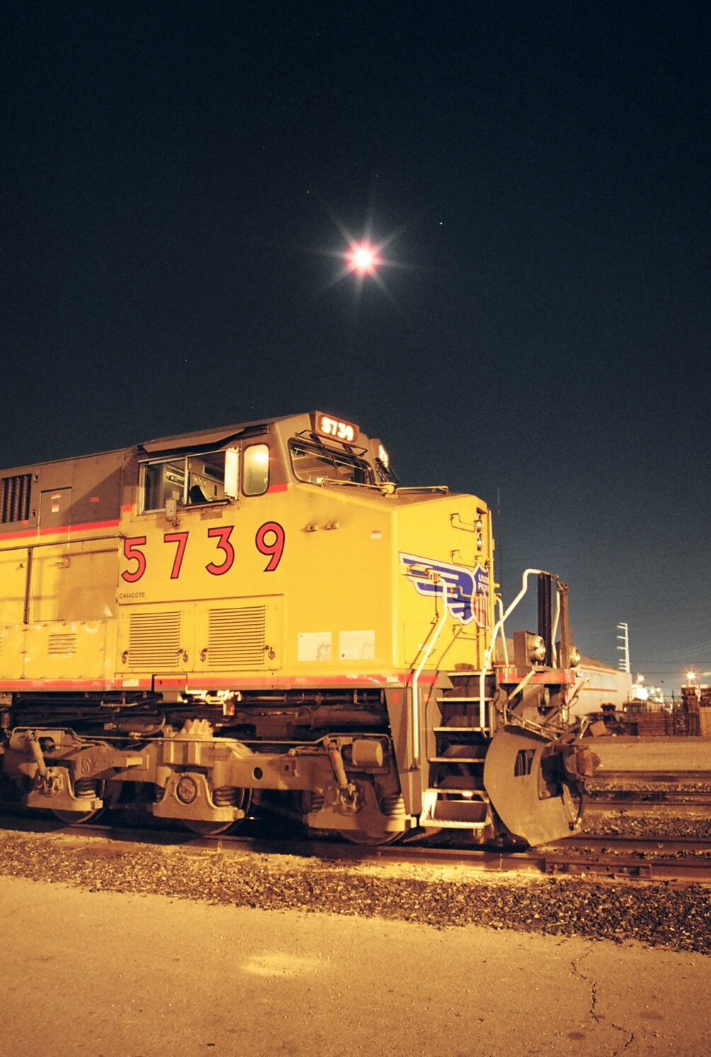 UP 5739