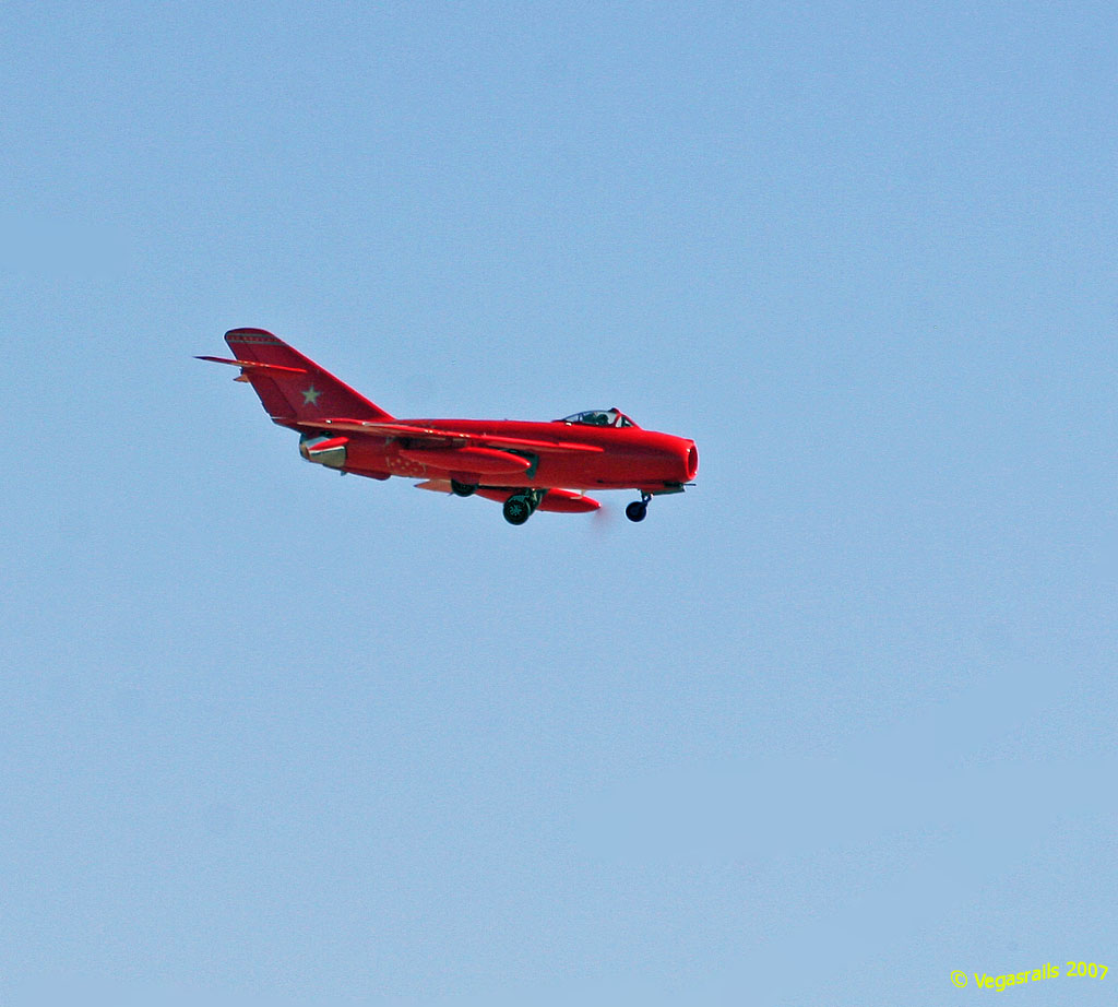 Red Bull Mig 17