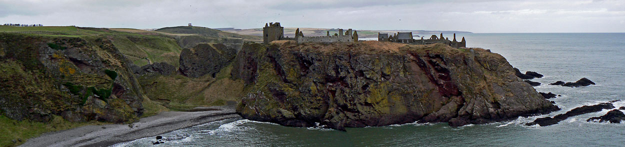 DunnottarPano copy.jpg