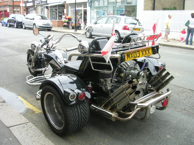 Unusual motorcycle on Windsor street