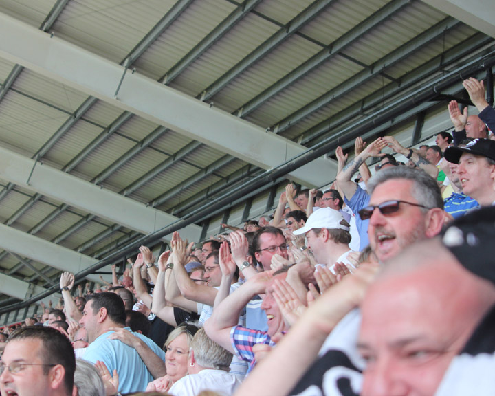 Happy Fans