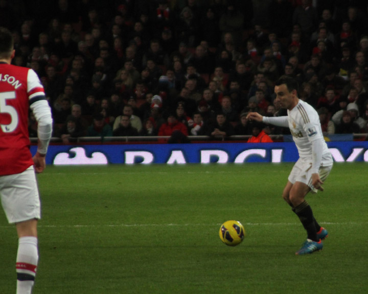 Leon Attacking