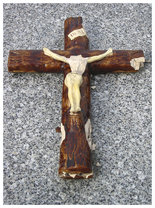 Cross on grave 2