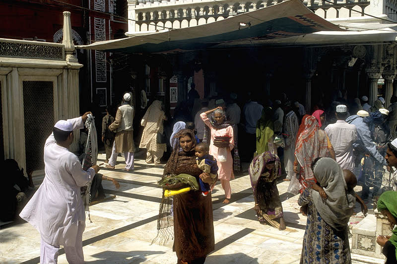 Nizamuddin Shrine