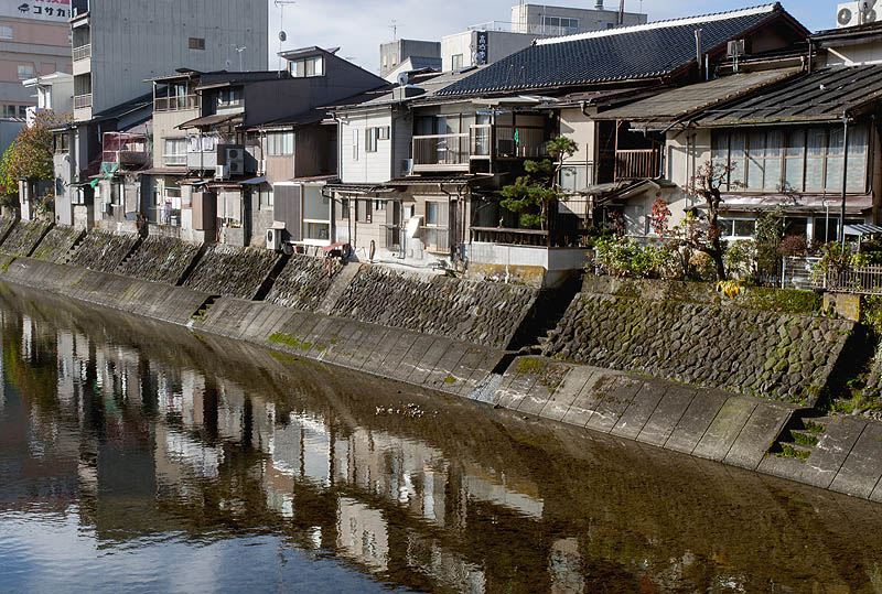 Along the Miyagawa River 