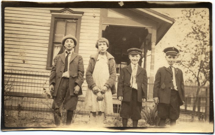 Marcel,  Antoinette (Tween), Mickey, Clovis c. 1925