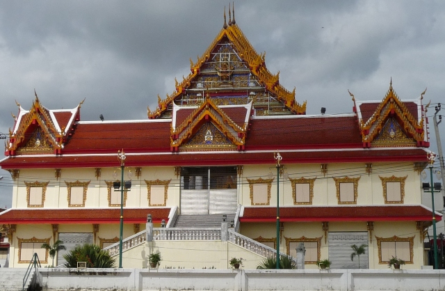 Handsome building near Nonthaburi