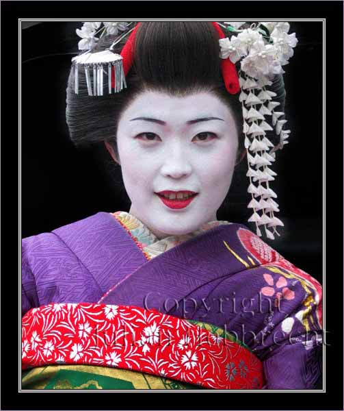 <b> Geisha image 011</b>