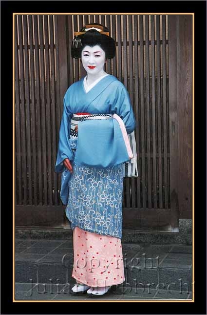 <b> Geisha image 061</b>