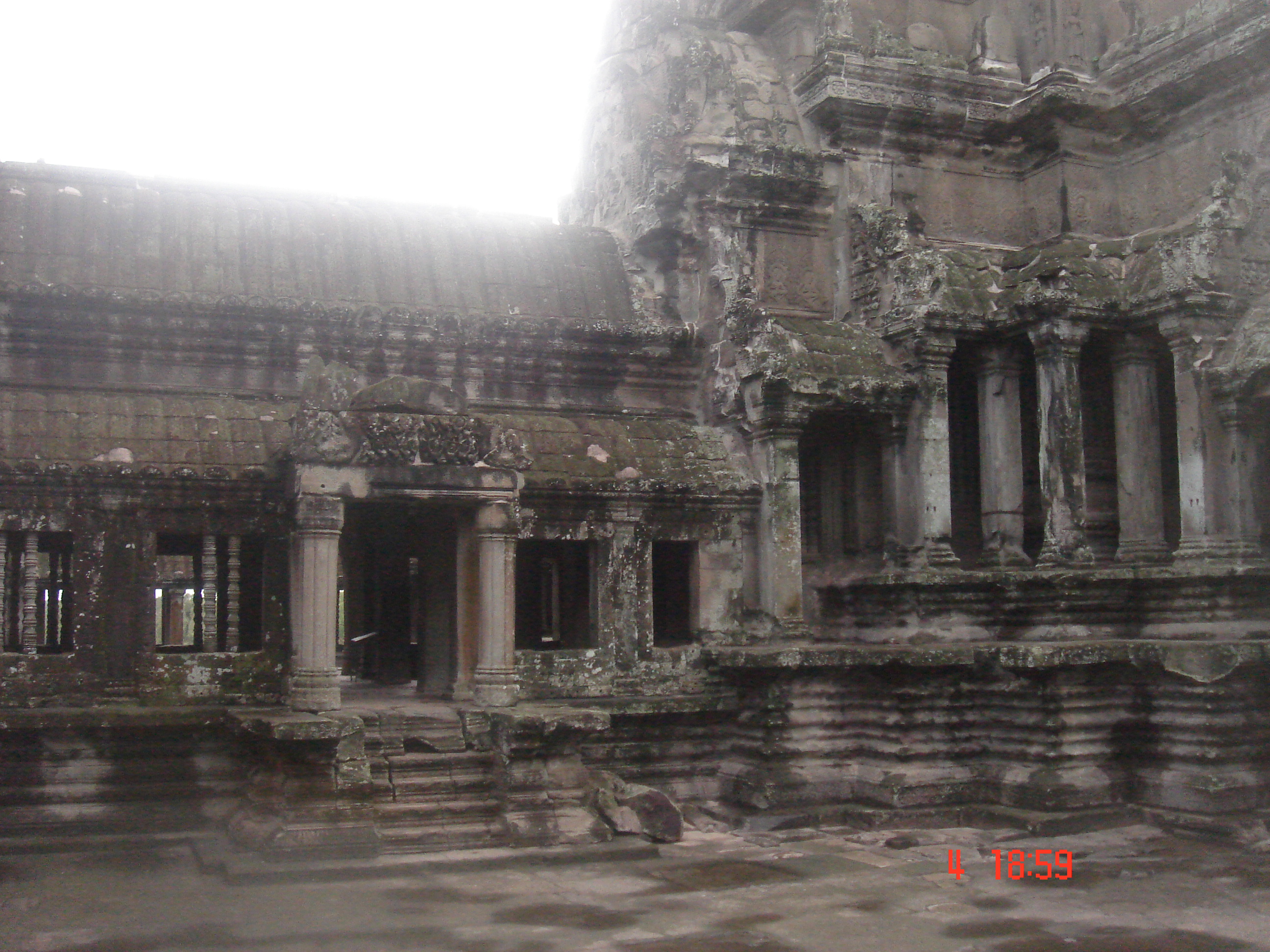 inside angkor watt