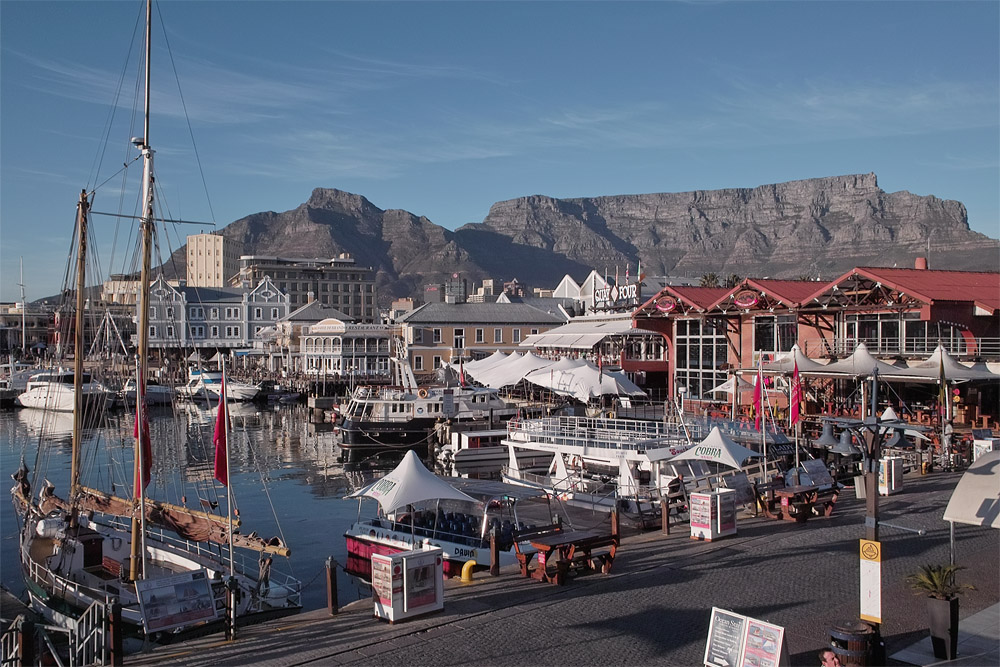 View of Quay 4 and Mountain