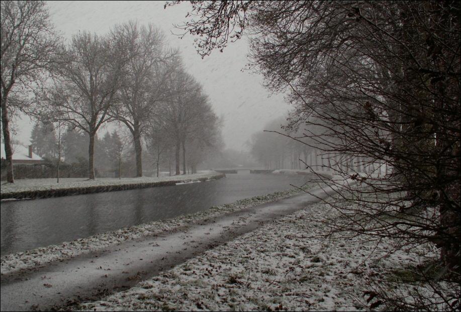 Canal du Centre historique,  Bracquegnies.