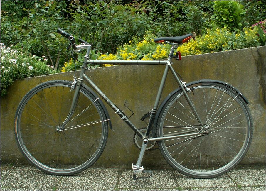 Randonneur Motobecane transform en singlespeed (et qui a fini en pignon fixe, un de mes vlo prfr !)