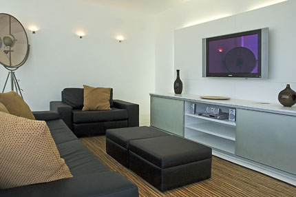 HomeTheater1