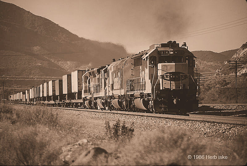 ATSF Freight through Cajon Station