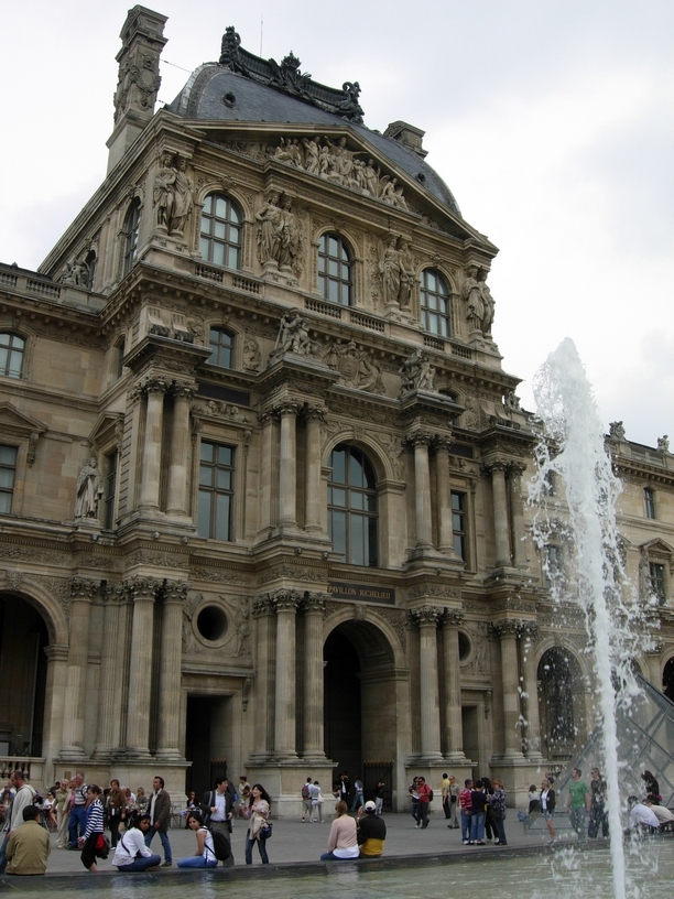 Musee du Louvre