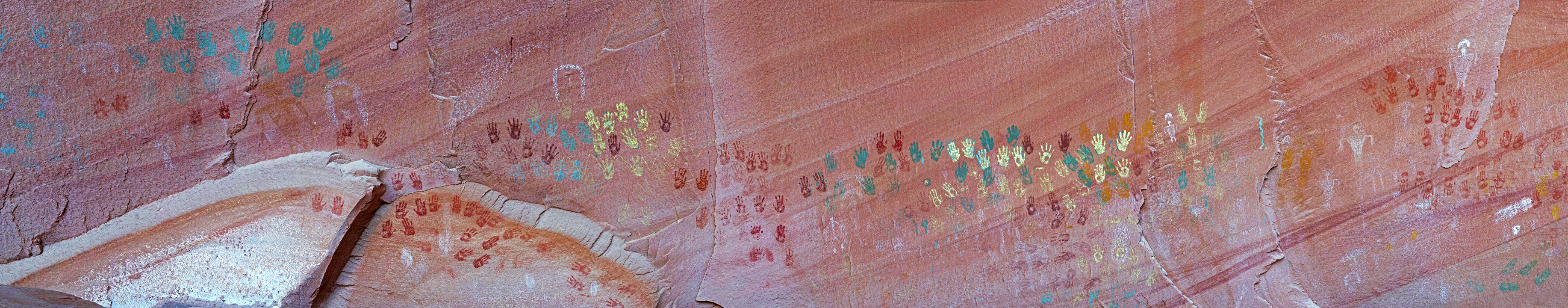 Many hands panel, Pictographs, AZ