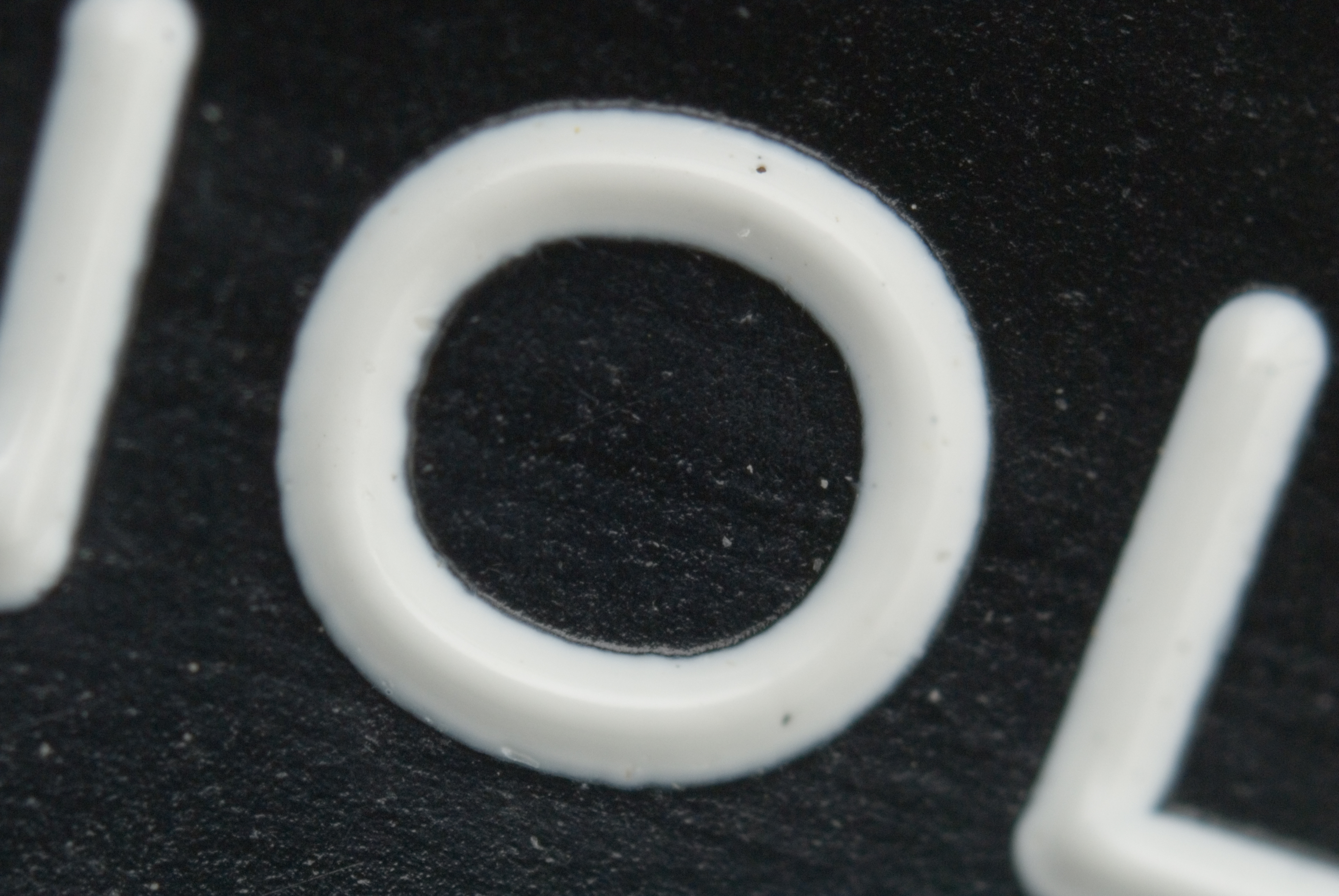 lenshoodengraving25macro.jpg