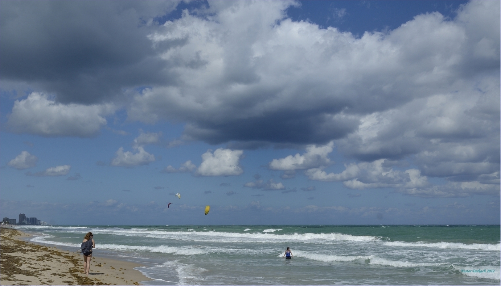   Fort Lauderdale  Florida  shore line stroll 