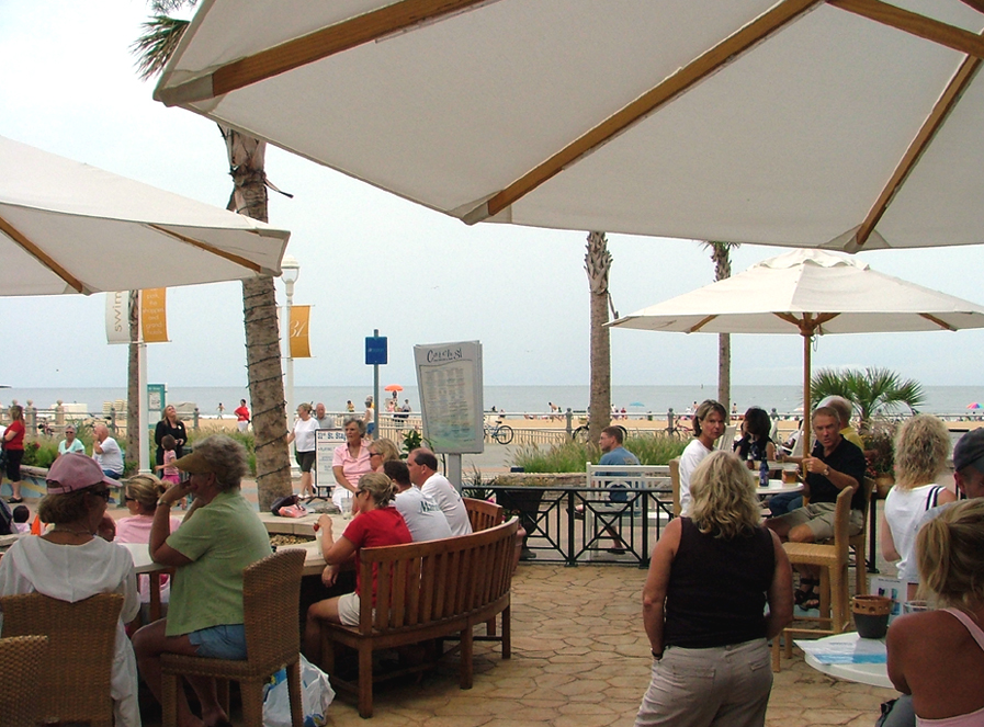VA Beach Hilton bar