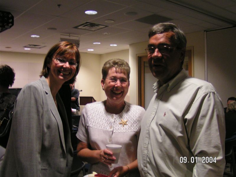 Jocey Mem 09-01-04 011 Pam-Lila-Kurt.jpg