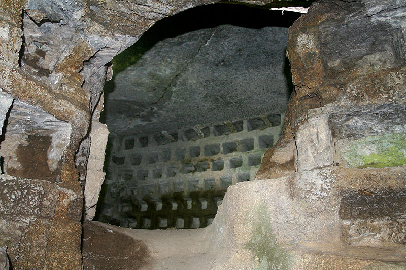 Etruscan cave, inner sanctum  6721